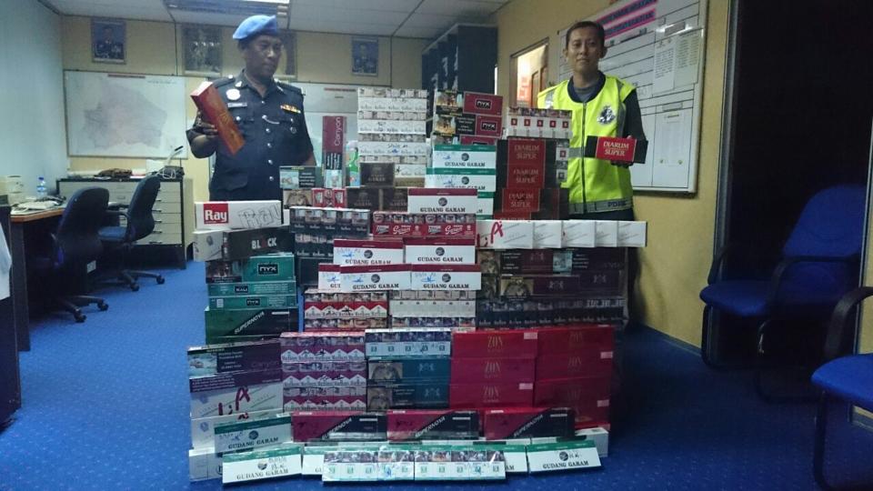 ROKOK TIDAK SAH BERNILAI RM15,829 DIRAMPAS Rokok Tidak Sah Bernilai Rm15 829 Dirampas