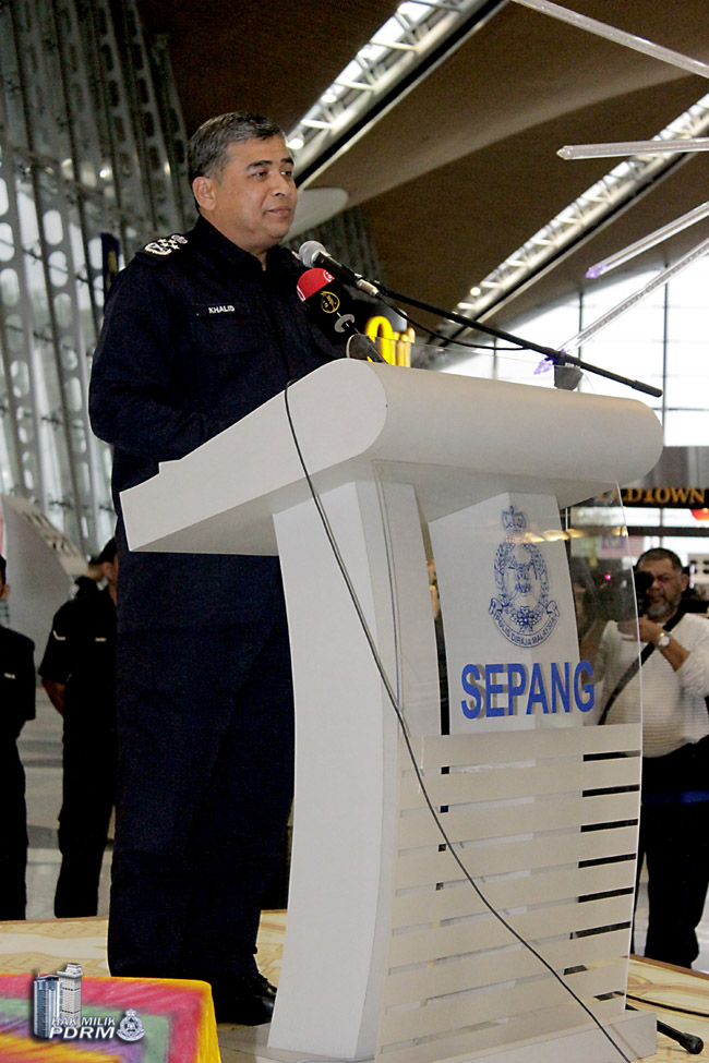 Kpn Dan Petugas Khas Pdrm Selamat Tiba Dari Ukraine
