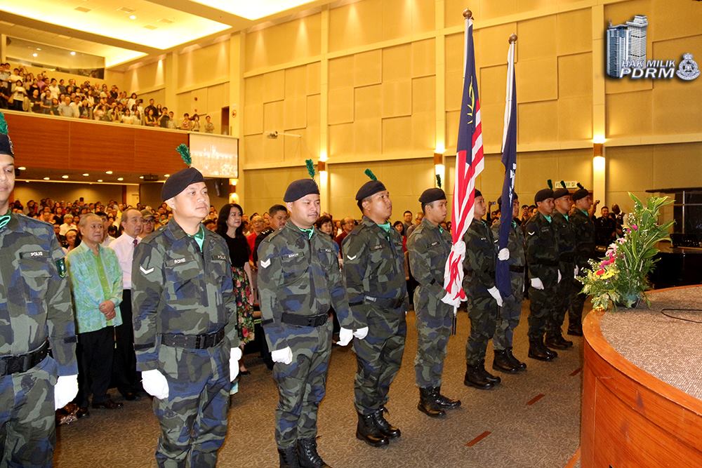 Gimik sembahyang Agama Kristian sempena sambutan Peringatan Hari Polis Ke-211 di Gereja Full Gospel Assembly.