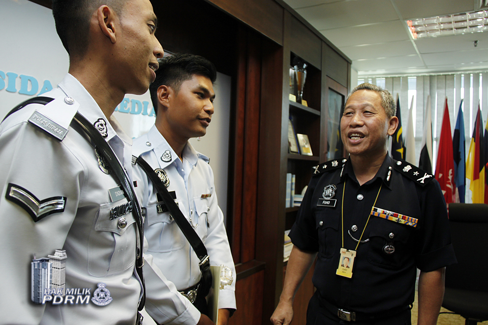Tolak Rasuah Dua Anggota Trafik Dapat Penghargaan