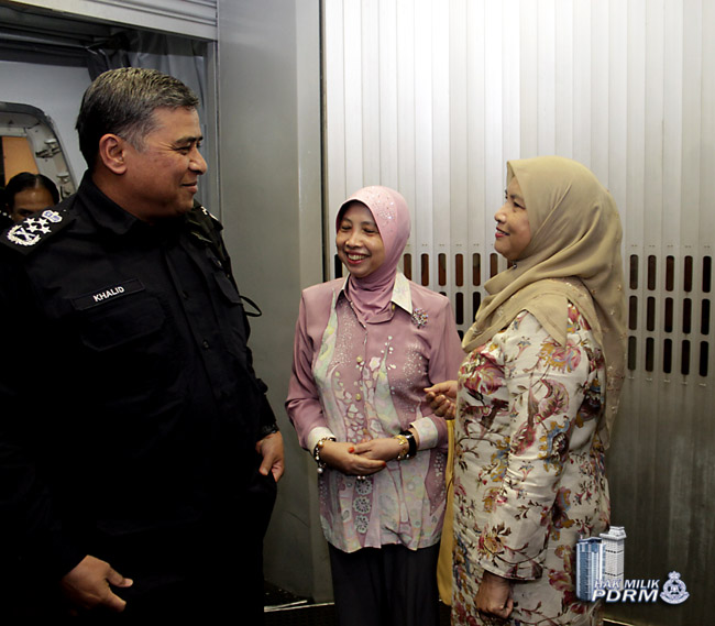 Kpn Dan Petugas Khas Pdrm Selamat Tiba Dari Ukraine