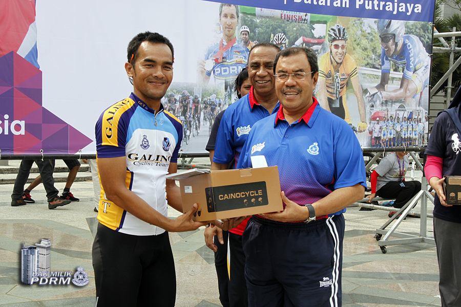 Lebih 1200 Penggemar Sukan Basikal Sertai Program Kayuh Malaysia Pdrm