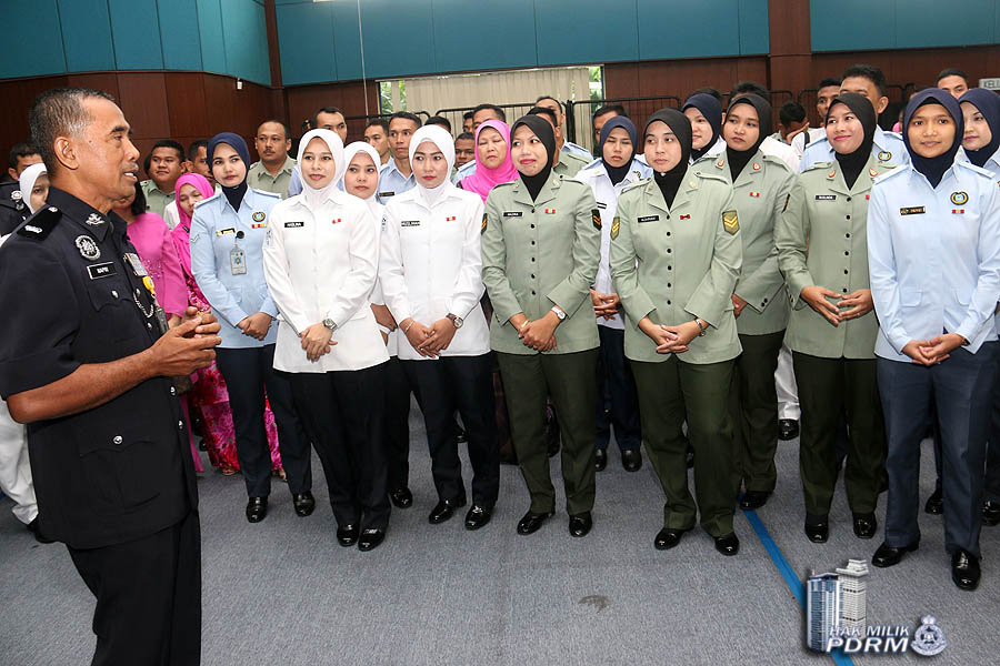 Bakti Sumbang Bungkusan Hari Raya Kepada Pasukan Keselamatan Negara