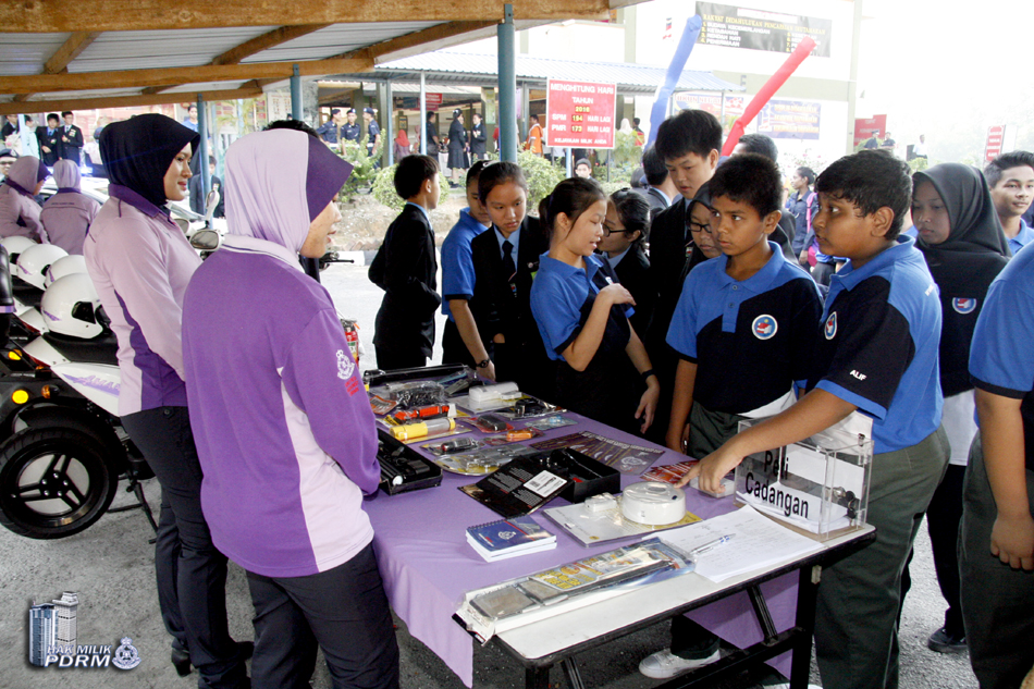 Sekitar Pameran (4) Sekitar Pameran (4)