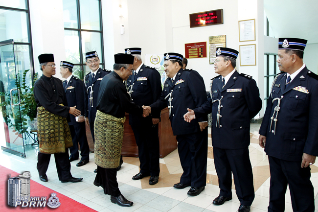 Tyt Melaka Semat Pingat Jpn Kepada70 Wira Negara
