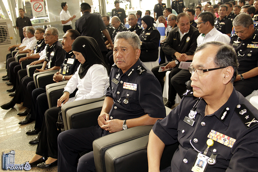 Tuah Sembilan Pengguna Jalan Raya Terima Sijil Penghargaan