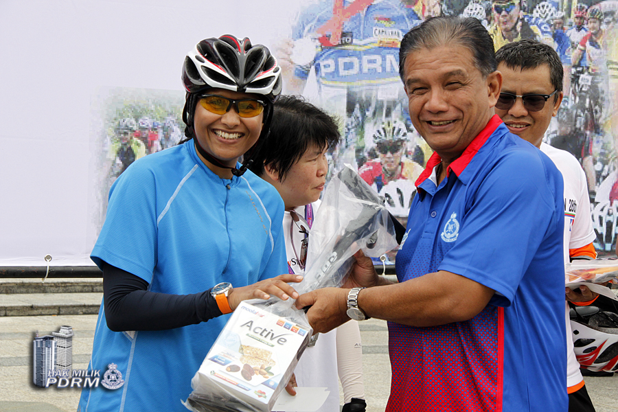 Lebih 1200 Penggemar Sukan Basikal Sertai Program Kayuh Malaysia Pdrm