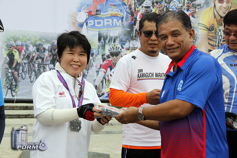 Lebih 1200 Penggemar Sukan Basikal Sertai Program Kayuh Malaysia Pdrm