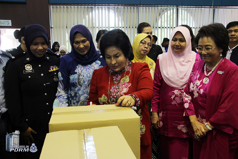 Bakti Teruskan Sumbangan Raya Kepada Pasukan Keselamatan