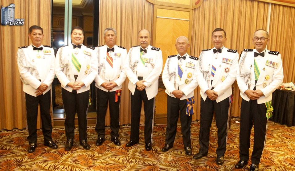 Bergambar kenangan