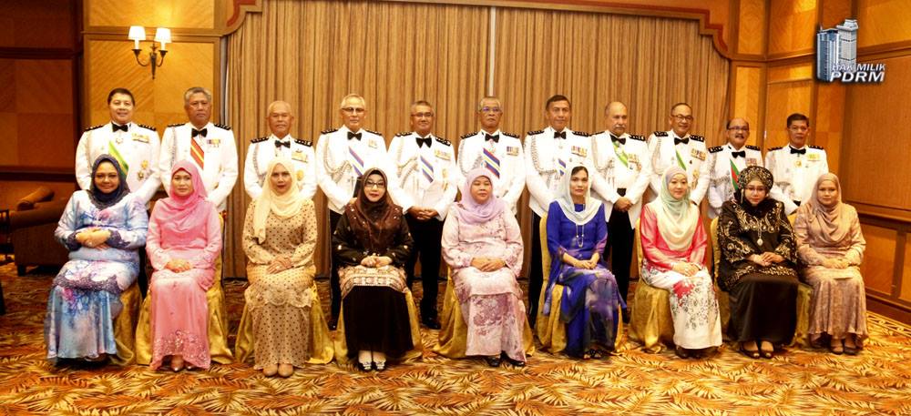 Bergambar kenangan 1