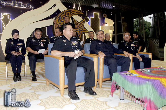 Kpn Dan Petugas Khas Pdrm Selamat Tiba Dari Ukraine