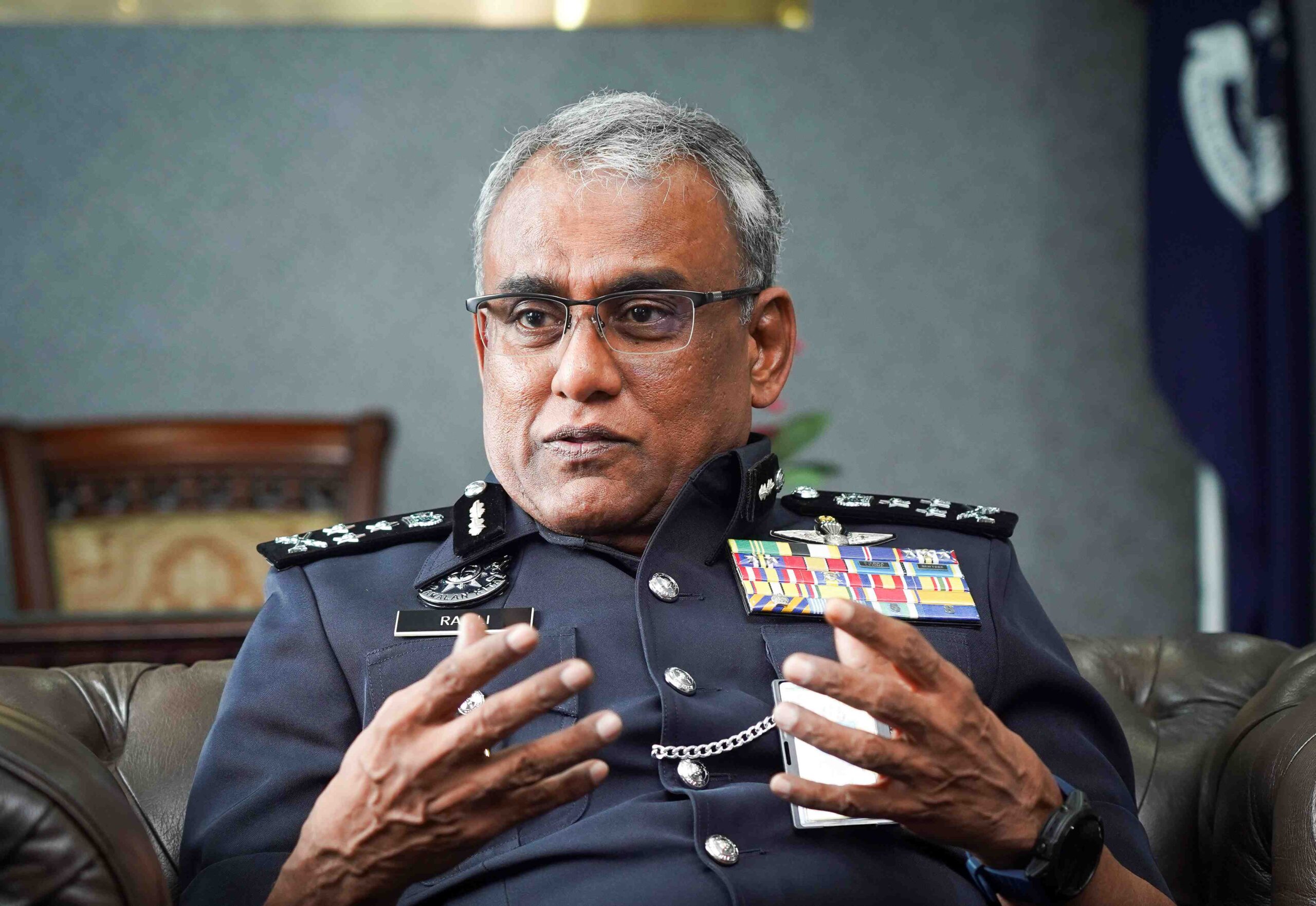 Besmartstayalert Letsfightscammertogether Artikel Pilihan Whoscall Kerjasama Pdrm Tawar 1 Juta Akaun Premium Cegah Scammer