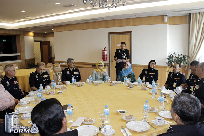 Yayasan Pengaman Malaysia Ringankan Beban Mangsa Banjir Keluarga Polis