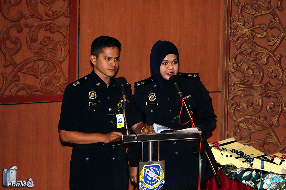 pengacara majlis yang menjayakan perjalanan majlis pada hari ini.. IMG_8883