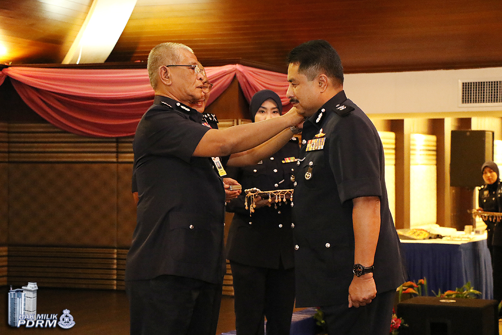0R9A8511 copy 29 Pegawai Kanan Pdrm Terima Kenaikan Pangkat