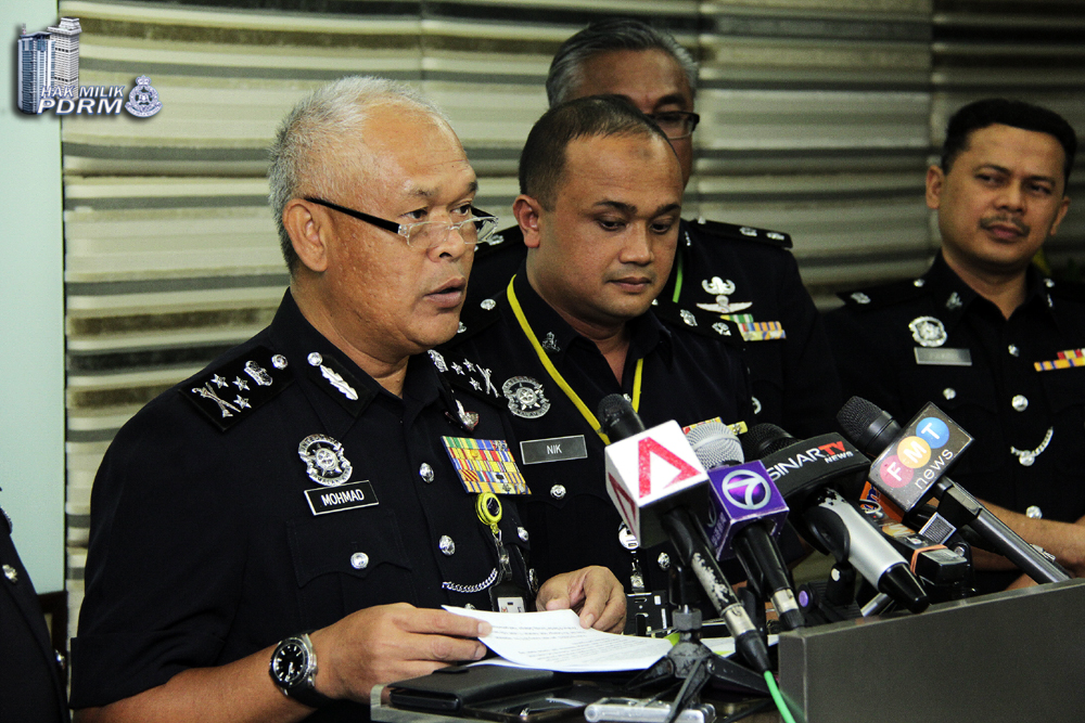Pengarah Jabatan Siasatan Jenayah Bukit Aman, Datuk Seri Mohmad Salleh mengetuai sidang media... Op Cantas Khas 34 Lelaki Ditahan