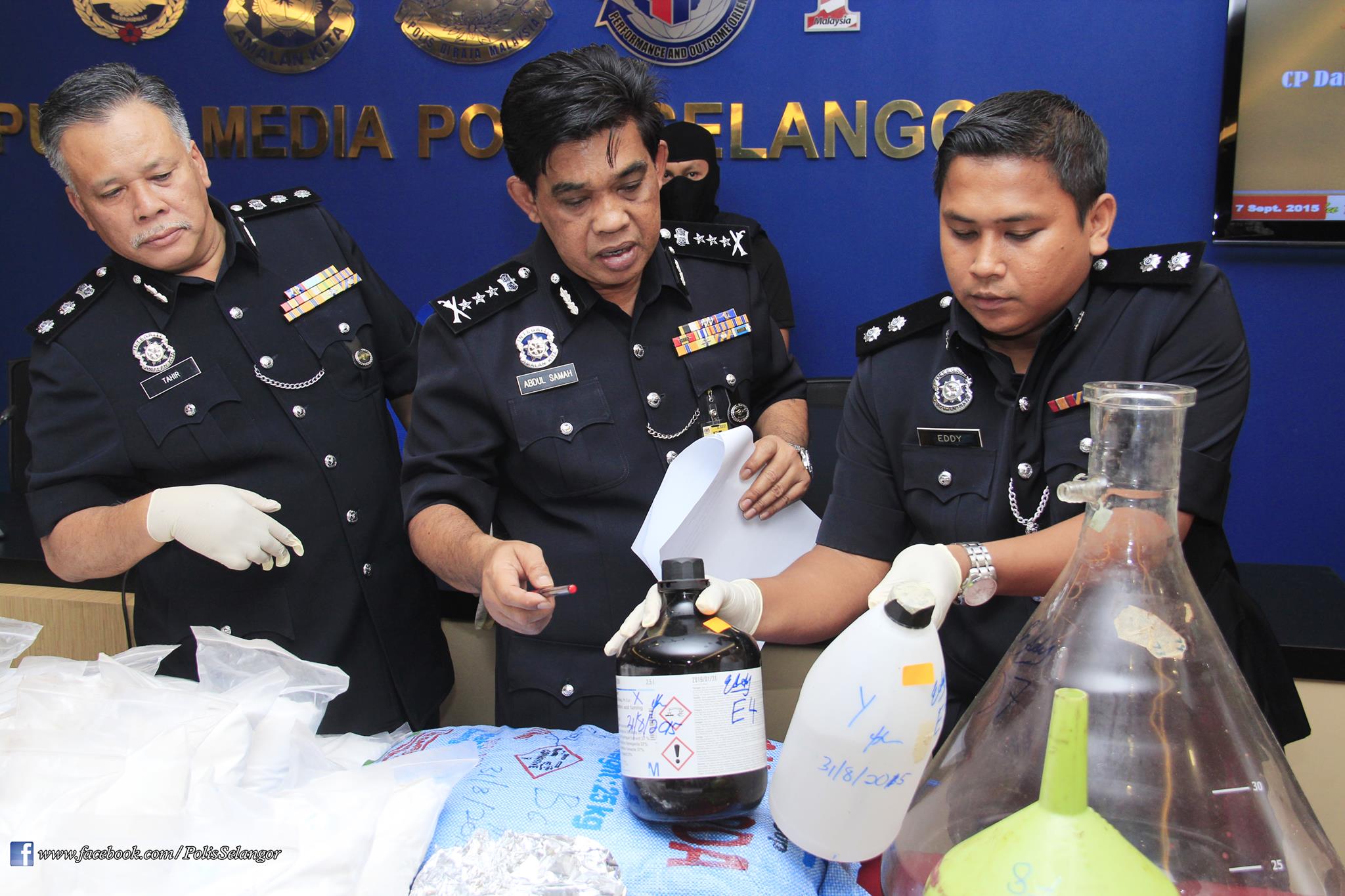 Bau Pelik Bongkar Makmal Dadah