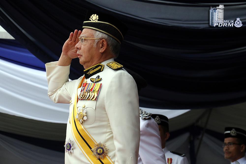 Perdana Menteri Malaysia, Datuk Seri Mohd Najib Tun Haji Abdul Razak menerima tabik hormat.