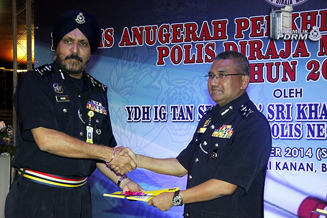 _MG_8240 9 907 Terima Anugerah Perkhidmatan Cemerlang Apc