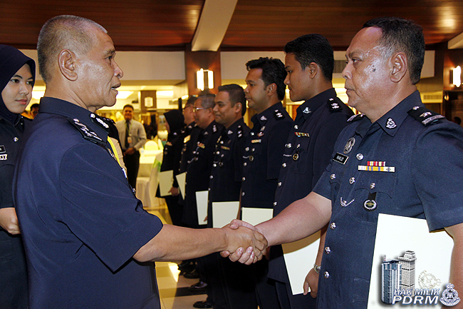41 Warga Jsjn Terima Kenaikan Pangkat 44 Dianugerah Khidmat Cemerlang