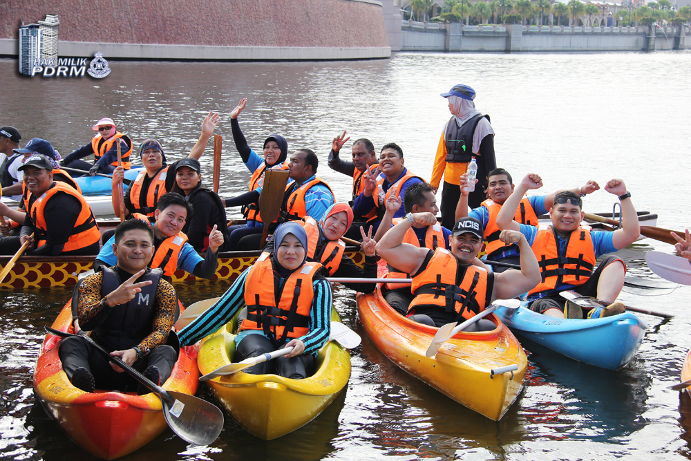Peserta Trim And Fit Berkayak Sejauh 3km