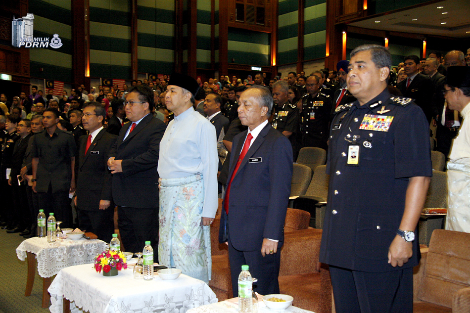 Warga Kdn Terima Amanat Sempena Tahun Baru 2016