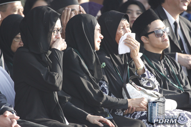 Mh17 Dua Lagi Jenazah Tiba Di Klia