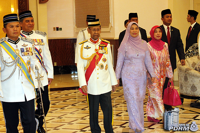 239 Terima Pingat Peringatan Hari Polis Ke 207