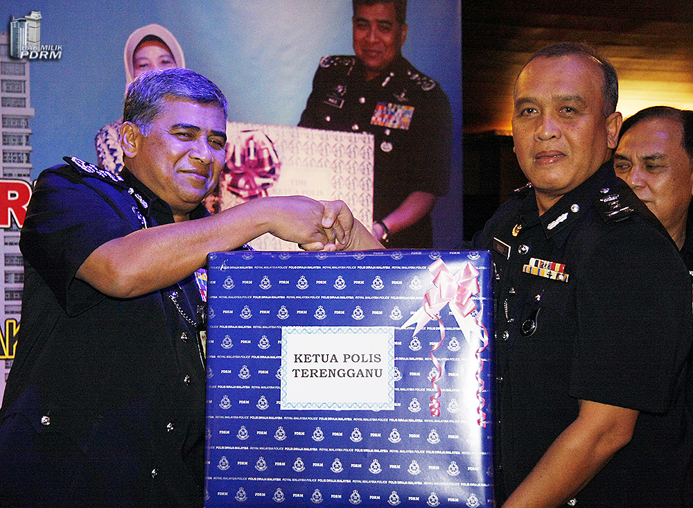 Majlis Penyerahan Sumbangan Bungkusan Hari Raya