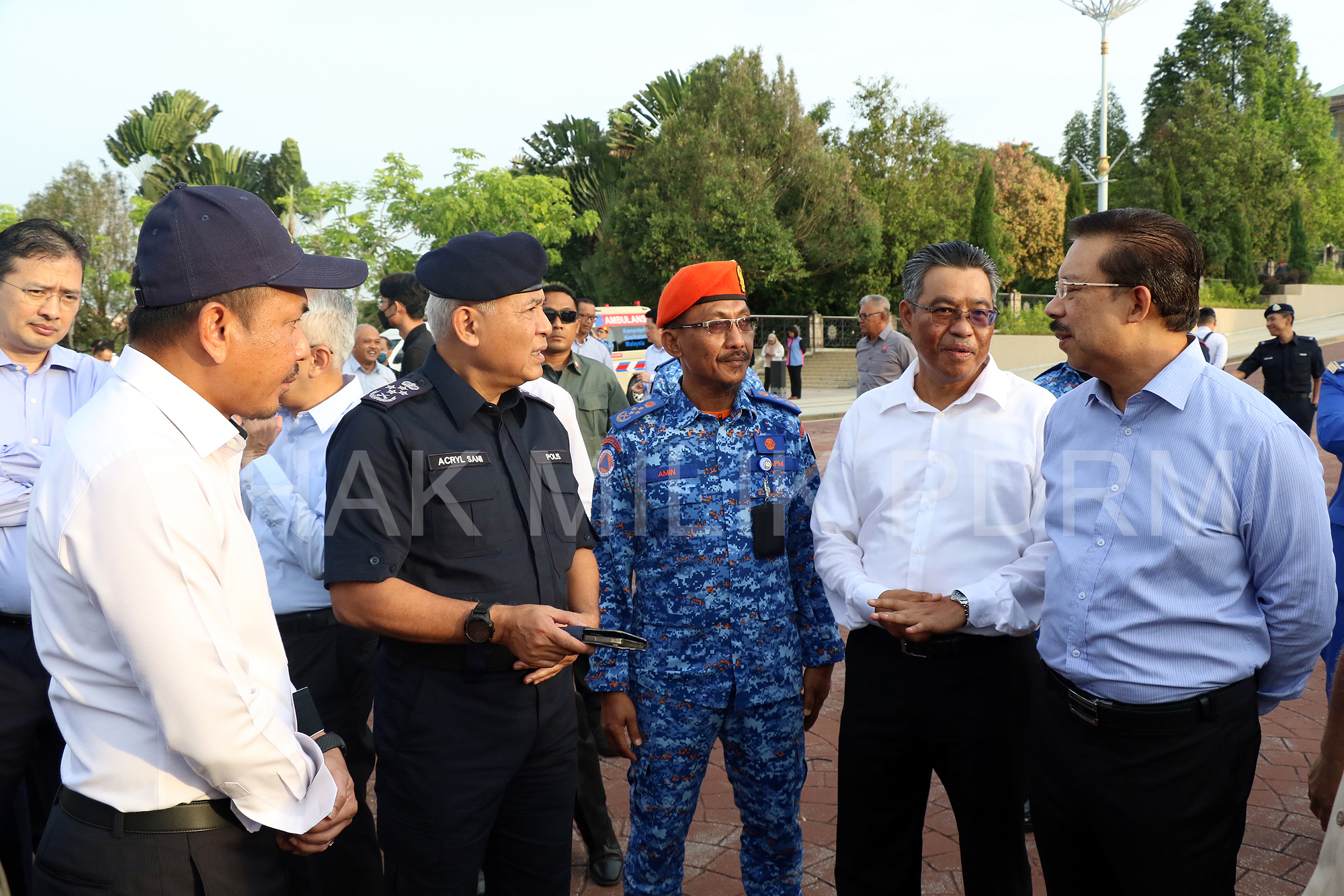 0S5A6096 Kpn Hadir Flag Off Pasukan Sukarelawan Penjawat Awam Pasca Banjir Ke Johor