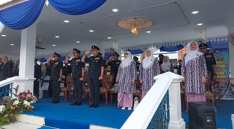 Live Perbarisan Perpisahan Dan Paluan Berundur Ketua Polis Negara