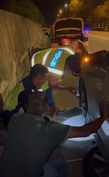 Biarjasajadikenangan Video Pilihan Mpv Ipd Alor Gajah Tampil Beri Bantuan Prihatin Kesulitan Orang Awam