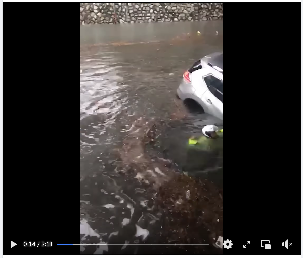 Video Pilihan Bertarung Nyawa Selamatkan Mangsa Banjir Kilat