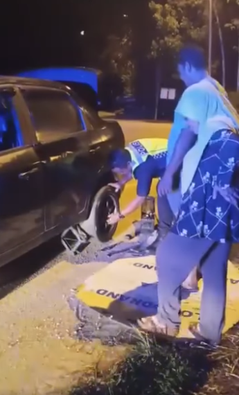 Biarjasajadikenangan Video Pilihan Berbuat Baiklah Sesama Insan Nescaya Memberi Kelegaan Pada Yang Memerlukan