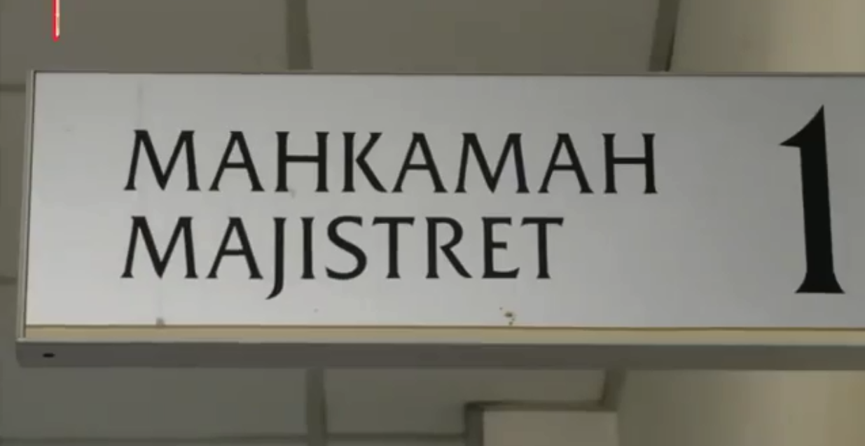 Video Pilihan Penerbit Filem Babi Didakwa Di Mahkamah Majistret