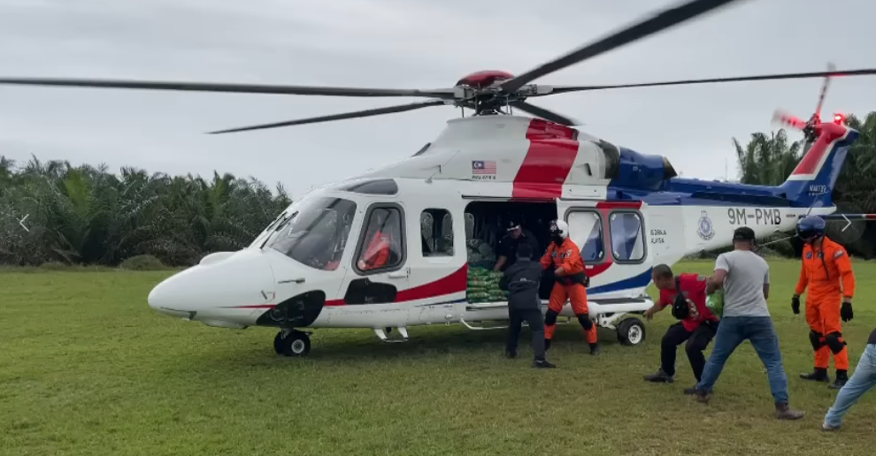 Artikel Pilihan Empat Tan Makanan Ke Dua Kampung Orang Asli Dihantar Guna Helikopter