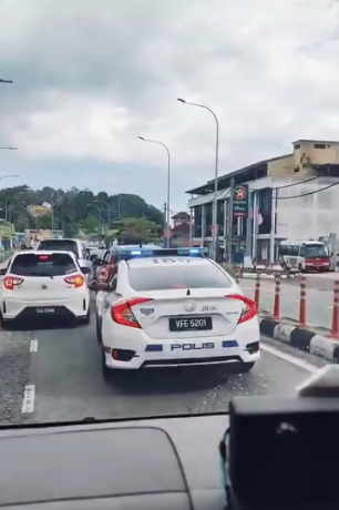 Biarjasajadikenangan Video Pilihan Anggota Mpv Ipd Mersing Bantu Eskot Ambulans Membawa Pesakit