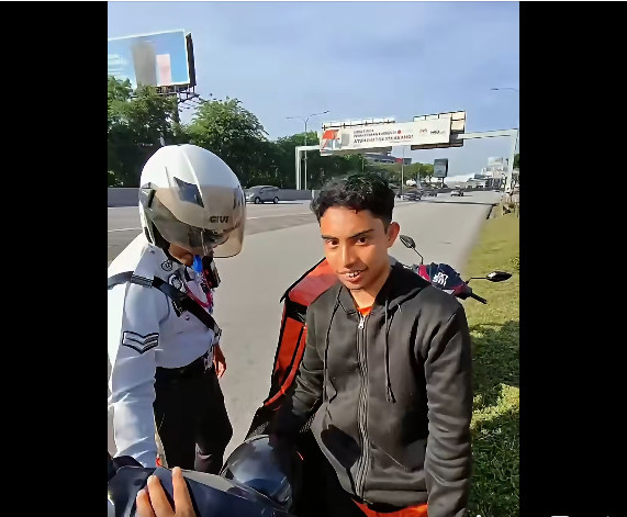 Biarjasajadikenangan Video Pilihan Di Saat Diperlukan Kami Hadir Menghulurkan Bantuan