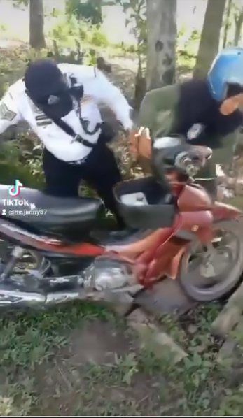 Biarjasajadikenangan Video Pilihan Anggota Bspt Ipd Kota Belud Bantu Alihkan Motosikal