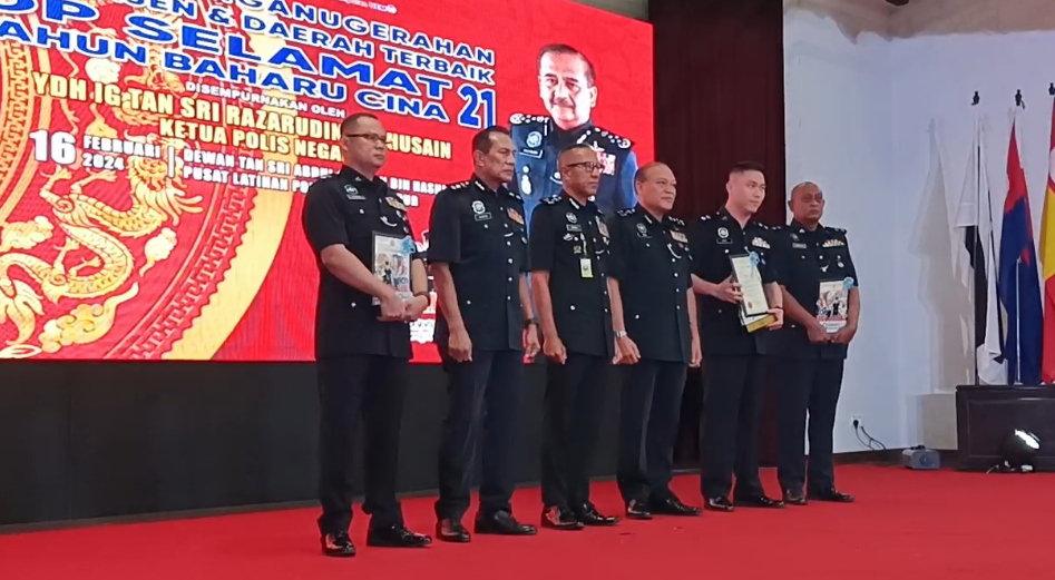 Live Op Selamat 21 Majlis Penganugerahan Kontinjen Dan Daerah Terbaik Op Selamat 21 2024 Sempena Tahun Baharu Cina