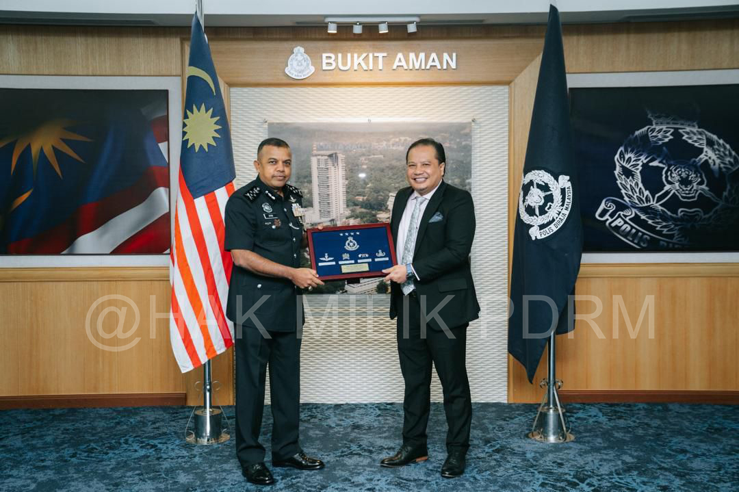 Timbalan Kpn Terima Kunjungan Hormat Delegasi Mycc