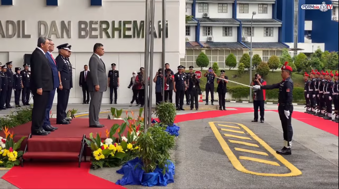 Video Pilihan Lawatan Kerja Sulung Datuk Seri Saifuddin Nasution Ke Bukit Aman