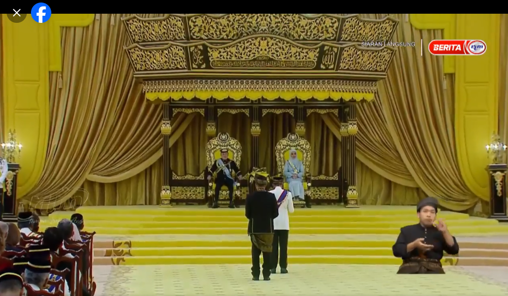 LIVE: ISTIADAT MENGHADAP DAN ISTIADAT PENGURNIAAN DARJAH KEBESARAN, BINTANG DAN PINGAT PERSEKUTUAN SEMPENA SAMBUTAN ULANG TAHUN HARI KEPUTERAAN RASMI KDYMM SERI