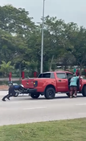 #BiarJasaJadiKenangan POSTING PILIHAN: PENGHARGAAN ORANG AWAM KEPADA PDRM