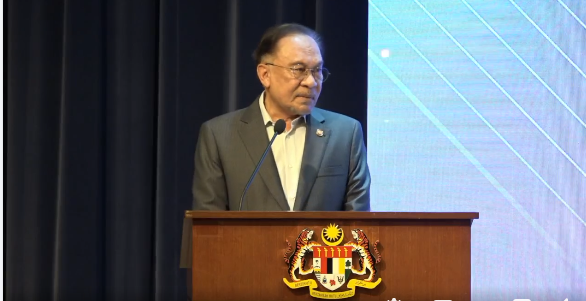 PUTRAJAYA, 9 Mac 2026 – Perjumpaan YAB Perdana Menteri bersama warga Kementerian Perdagangan Dalam Negeri dan Kos Sara Hidup bertempat di Dewan Serbaguna KPDN