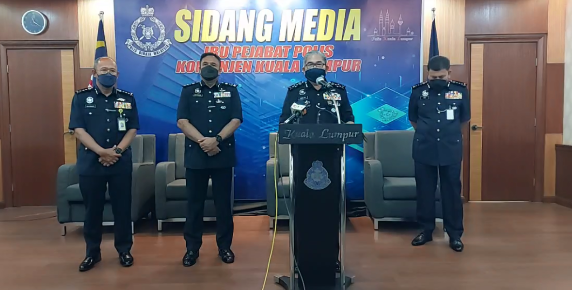 Live Sidang Media Timbalan Kpn Di Kontinjen Kuala Lumpur