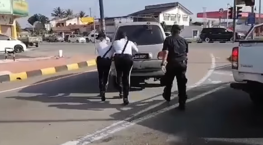 Biarjasajadikenangan Video Pilihan Keselamatan Pengguna Jalan Raya Sentiasa Diutamakan