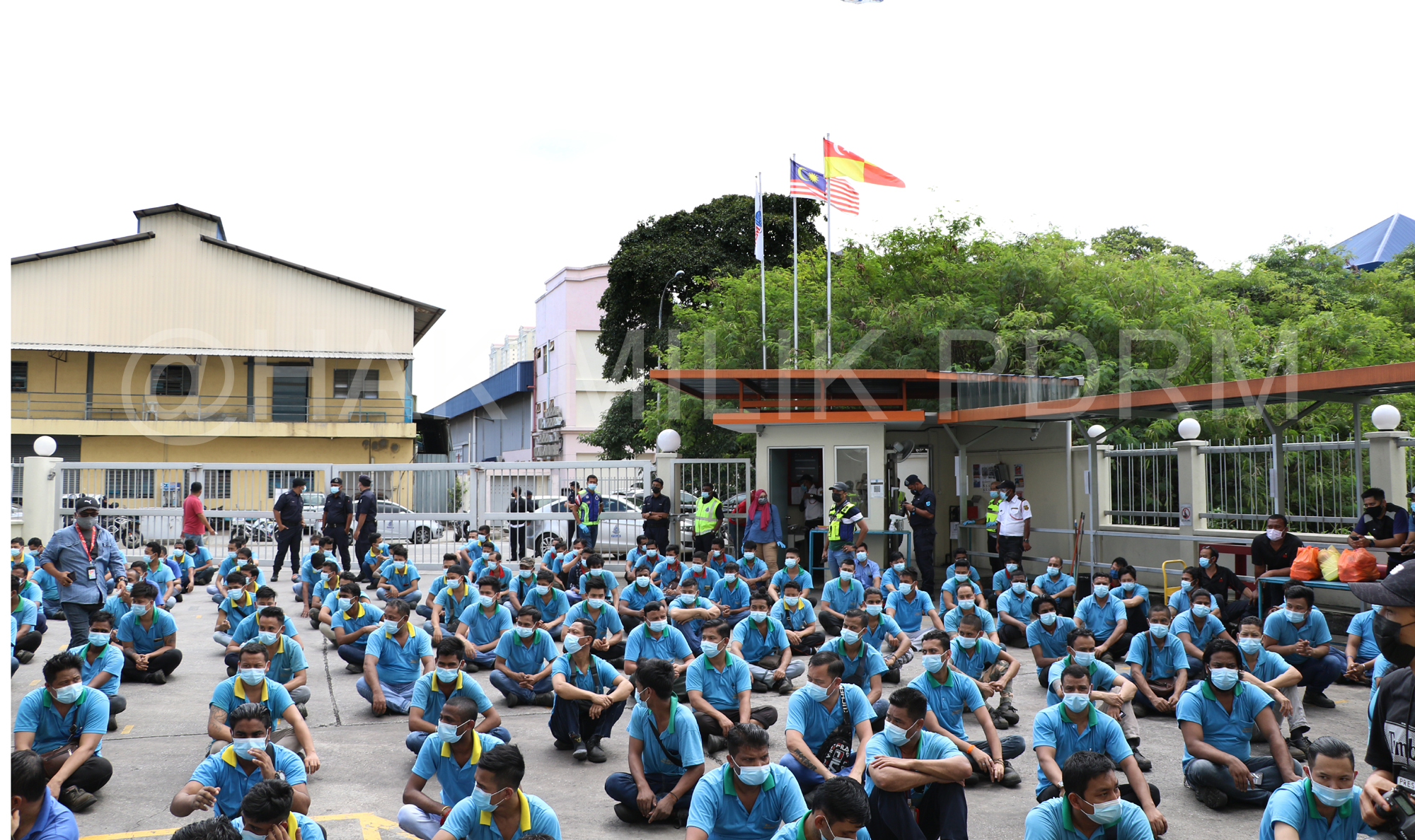 Op Patuh Pkp 3 0 Menteri Dalam Negeri Turun Padang Periksa Kilang Di Selangor