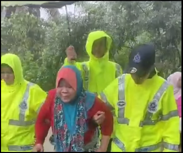Opbanjir Polis Tanah Merah Giatkan Usaha Bantu Mangsa Banjir Khususnya Warga Emas